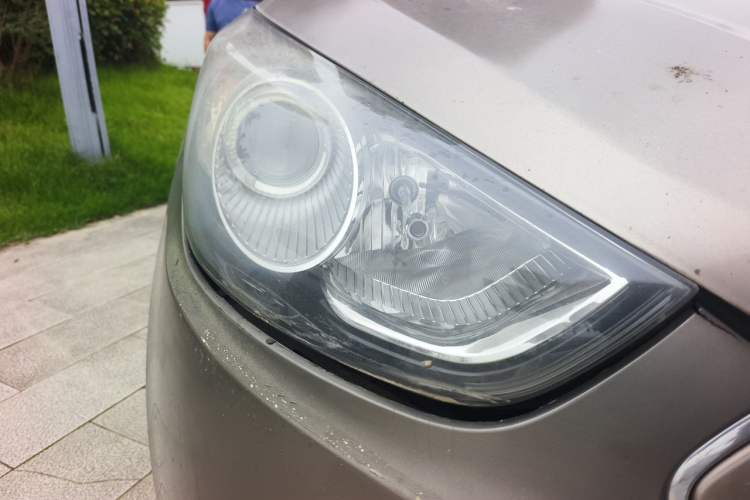 Used Hyundai ix35 2012 2.0L Automatic Two-Wheel Drive Elite Edition GLS Right Front Headlight