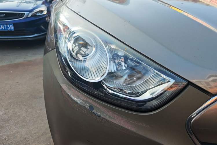 Used Hyundai ix35 2012 2.0L Automatic Two-Wheel Drive Elite Edition GLS Right Front Headlight