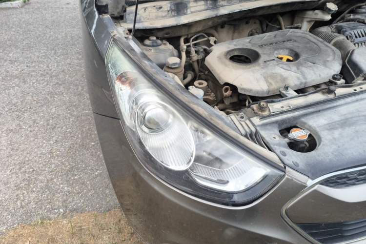 Used Hyundai ix35 2012 2.0L Automatic Two-Wheel Drive Elite Edition GLS Right Front Headlight