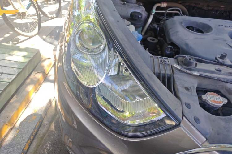 Used Hyundai ix35 2012 2.0L Automatic Two-Wheel Drive Elite Edition GLS Right Front Headlight