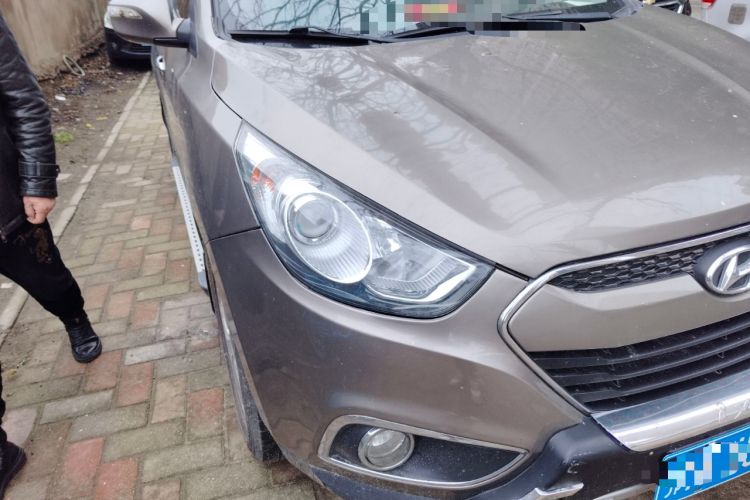 Used Hyundai ix35 2012 2.0L Automatic Two-Wheel Drive Elite Edition GLS Right Front Headlight