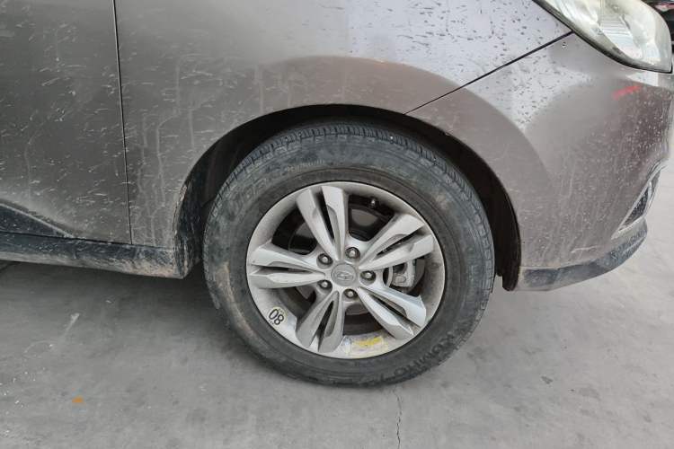 Used Hyundai ix35 2012 2.0L Automatic Two-Wheel Drive New Edition GL Right Front Wheel Hub