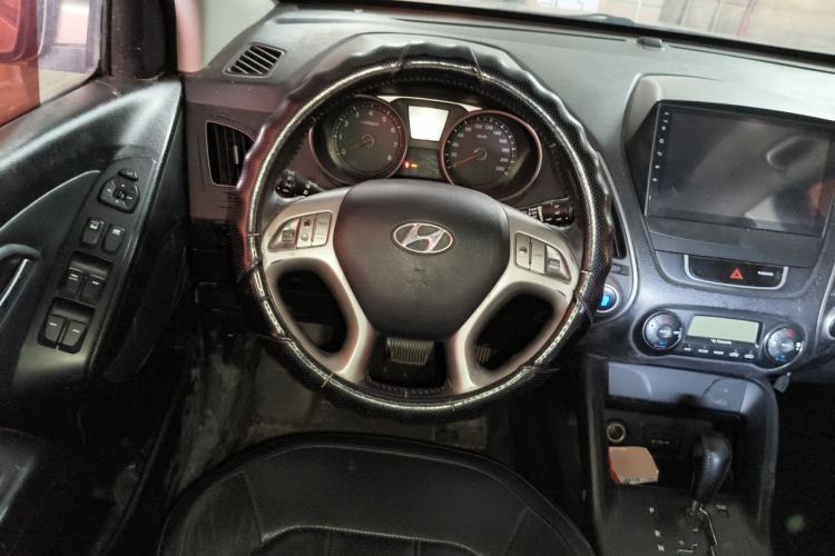 Used Hyundai ix35 2012 2.0L Automatic Two-Wheel Drive Elite Edition GLS Steering Wheel