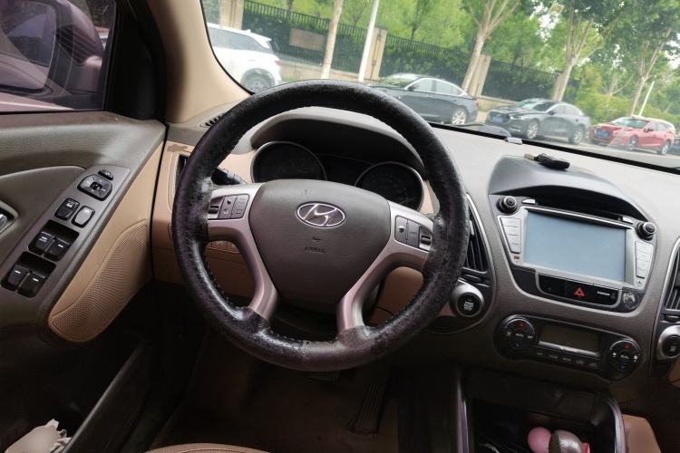 Used Hyundai ix35 2012 2.0L Automatic Two-Wheel Drive Elite Edition GLS Steering Wheel