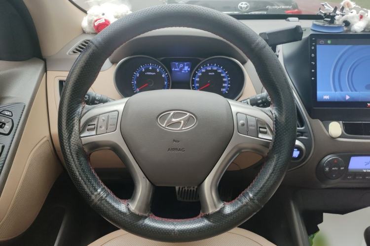 Used Hyundai ix35 2012 2.0L Automatic Two-Wheel Drive Elite Edition GLS Steering Wheel