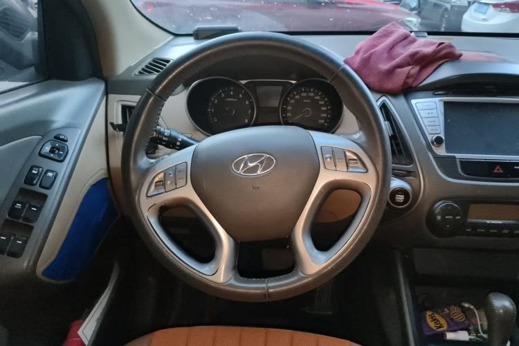 Used Hyundai ix35 2012 2.0L Automatic Two-Wheel Drive New Edition GL Steering Wheel