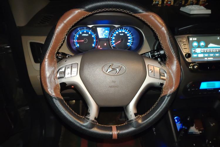 Used Hyundai ix35 2012 2.0L Automatic Two-Wheel Drive Elite Edition GLS Steering Wheel