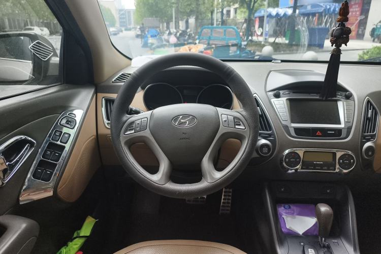 Used Hyundai ix35 2012 2.4L Automatic 4x4 Navigation Edition GLS Steering Wheel