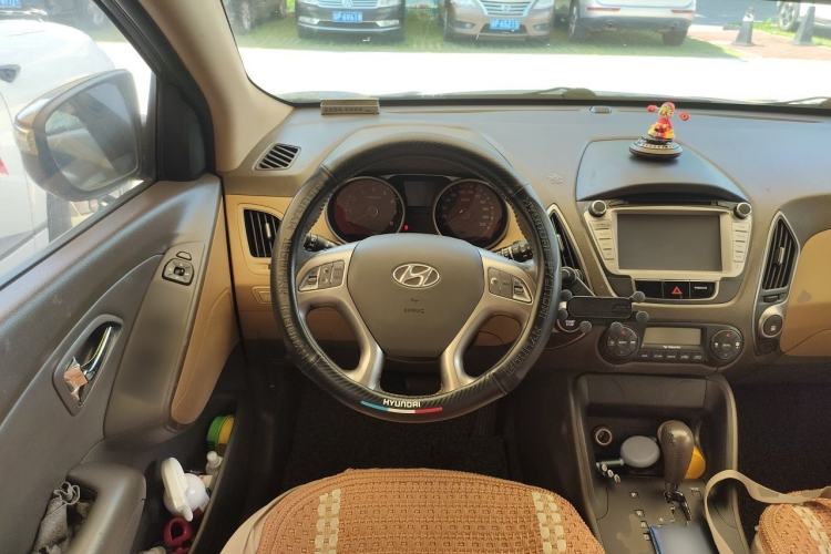 Used Hyundai ix35 2012 2.0L Automatic Two-Wheel Drive Elite Edition GLS Steering Wheel