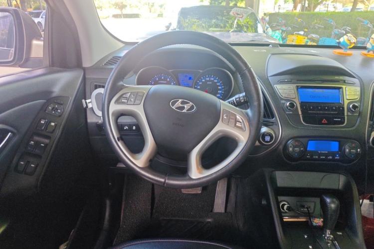 Used Hyundai ix35 2012 2.0L Automatic Two-Wheel Drive Elite Edition GLS Steering Wheel