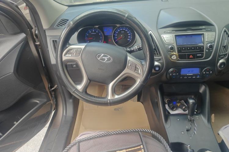 Used Hyundai ix35 2012 2.0L Automatic Two-Wheel Drive Elite Edition GLS Steering Wheel
