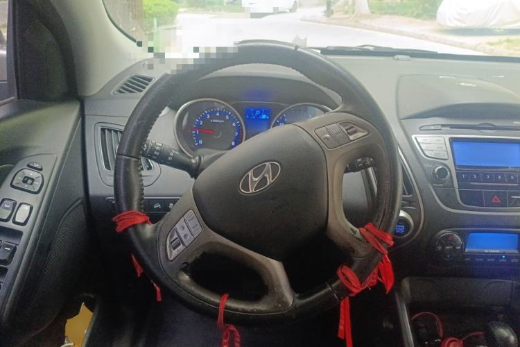 Used Hyundai ix35 2012 2.0L Automatic Two-Wheel Drive Elite Edition GLS Steering Wheel