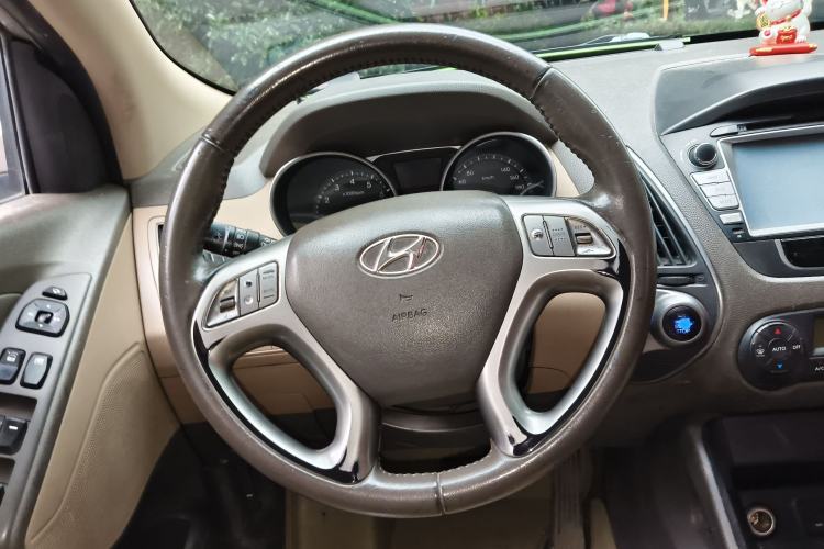 Used Hyundai ix35 2012 2.0L Automatic Two-Wheel Drive New Edition GL Steering Wheel