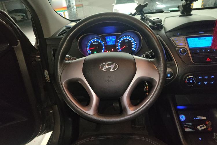 Used Hyundai ix35 2012 2.0L Automatic Two-Wheel Drive New Edition GL Steering Wheel