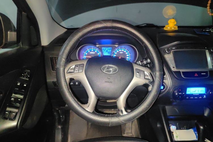 Used Hyundai ix35 2012 2.0L Automatic Two-Wheel Drive Elite Edition GLS Steering Wheel