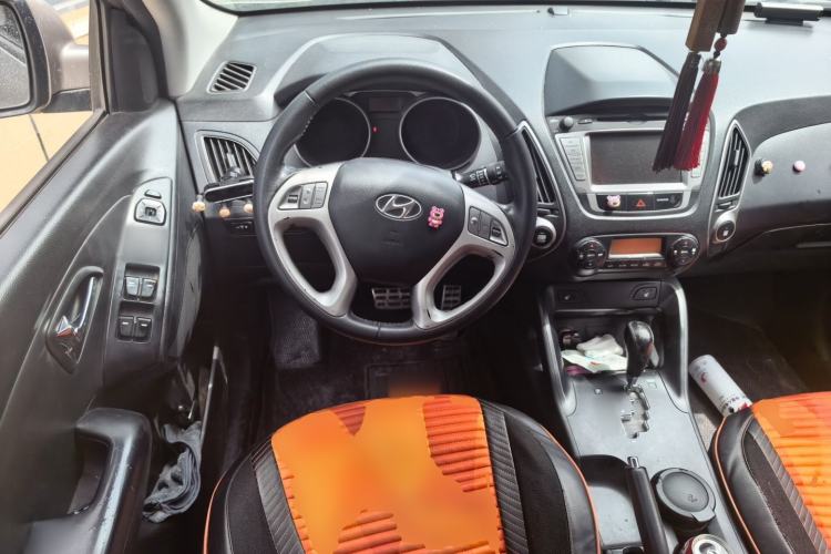 Used Hyundai ix35 2012 2.4L Automatic 4x4 Navigation Edition GLS Steering Wheel
