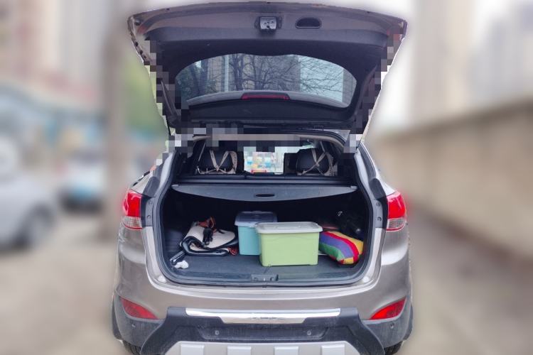 Used Hyundai ix35 2012 2.0L Automatic Two-Wheel Drive Elite Edition GLS Trunk