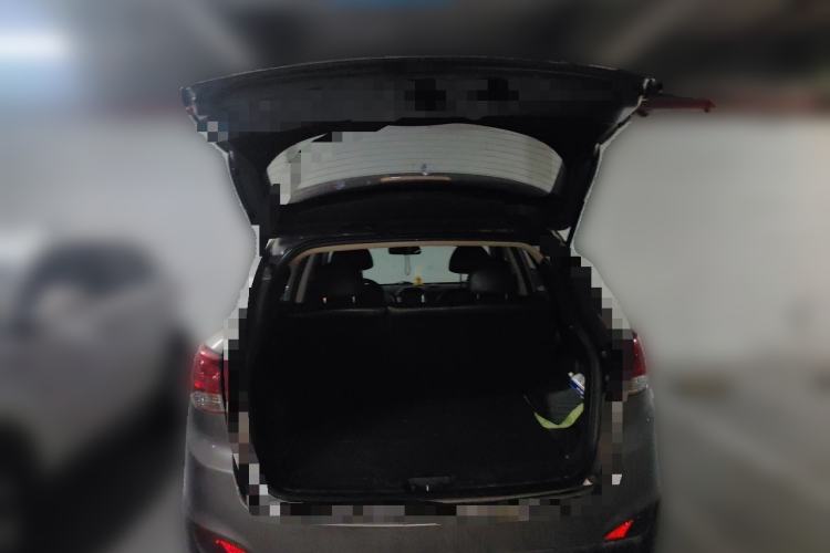 Used Hyundai ix35 2012 2.0L Automatic Two-Wheel Drive Elite Edition GLS Trunk