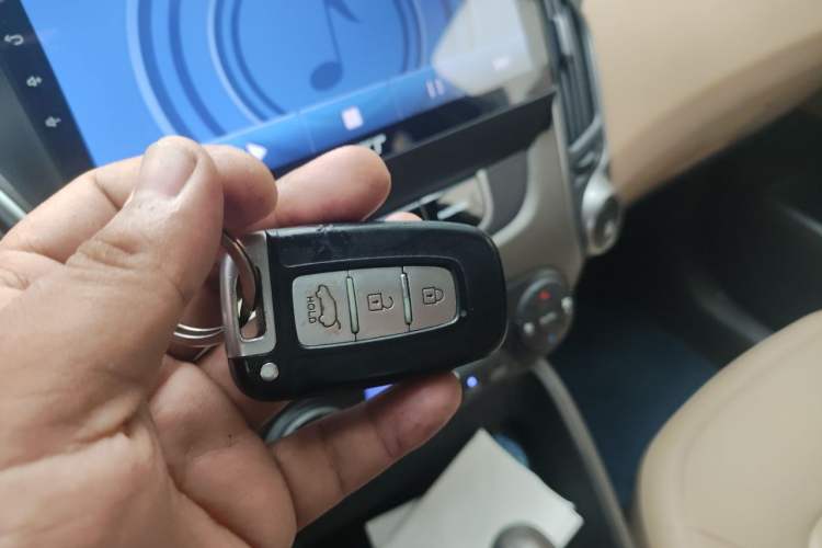 Used Hyundai ix35 2012 2.0L Automatic Two-Wheel Drive Elite Edition GLS Vehicle Key