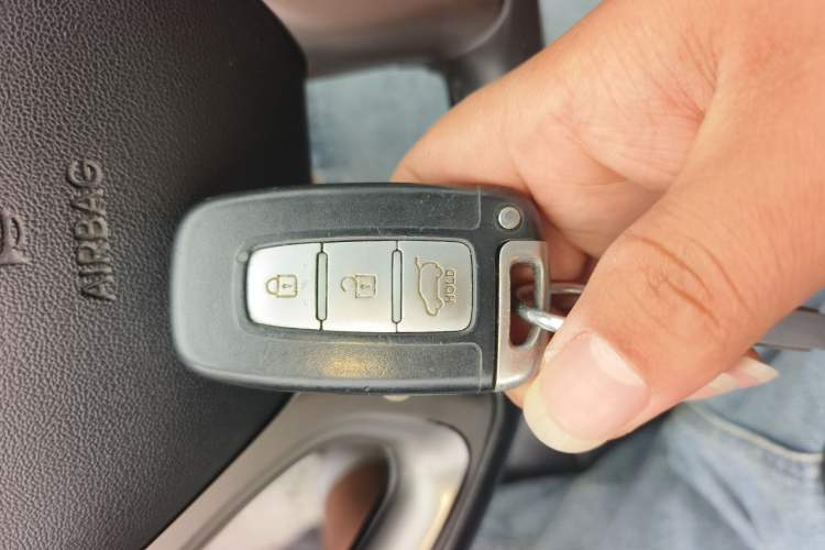 Used Hyundai ix35 2012 2.0L Automatic Two-Wheel Drive Elite Edition GLS Vehicle Key