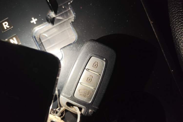 Used Hyundai ix35 2012 2.0L Automatic Two-Wheel Drive Elite Edition GLS Vehicle Key