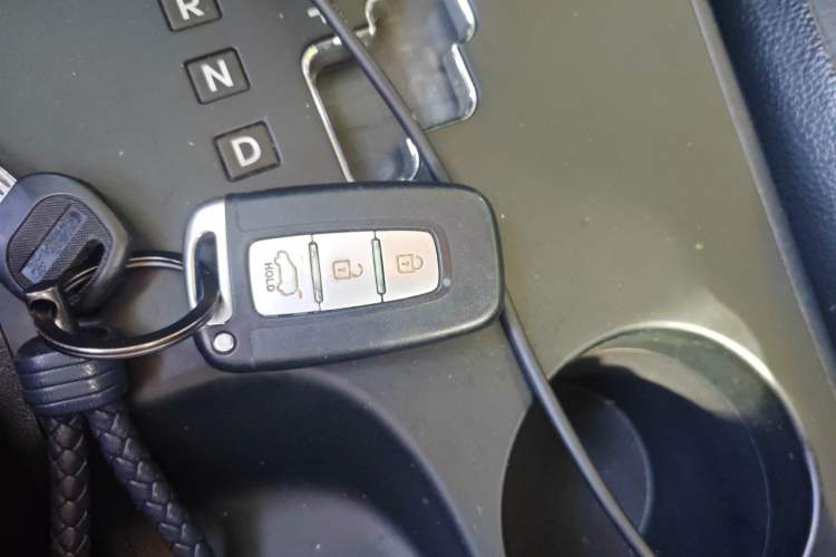 Used Hyundai ix35 2012 2.0L Automatic Two-Wheel Drive Elite Edition GLS Vehicle Key