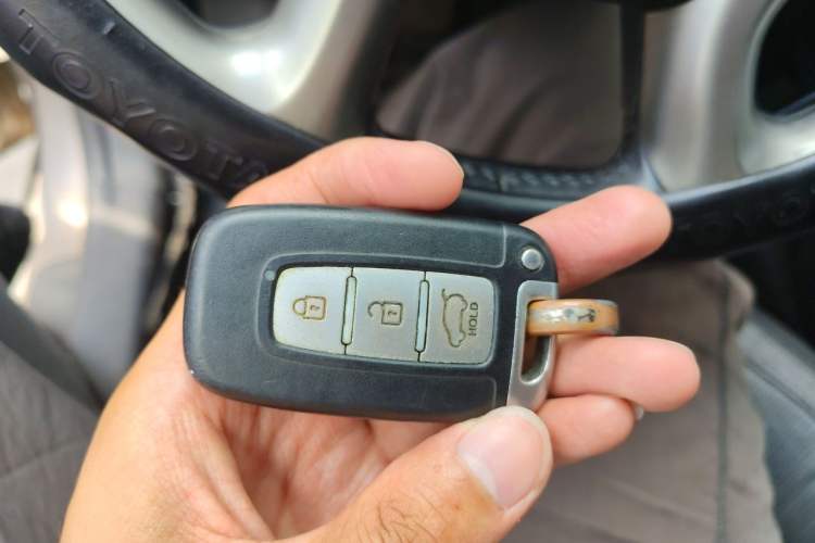 Used Hyundai ix35 2012 2.0L Automatic Two-Wheel Drive Elite Edition GLS Vehicle Key