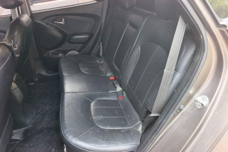 Used Hyundai ix35 2012 2.0L Automatic Two-Wheel Drive Elite Edition GLS Left Rear Seat