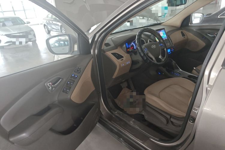 Used Hyundai ix35 2012 2.0L Automatic Two-Wheel Drive Elite Edition GLS Driver Seat