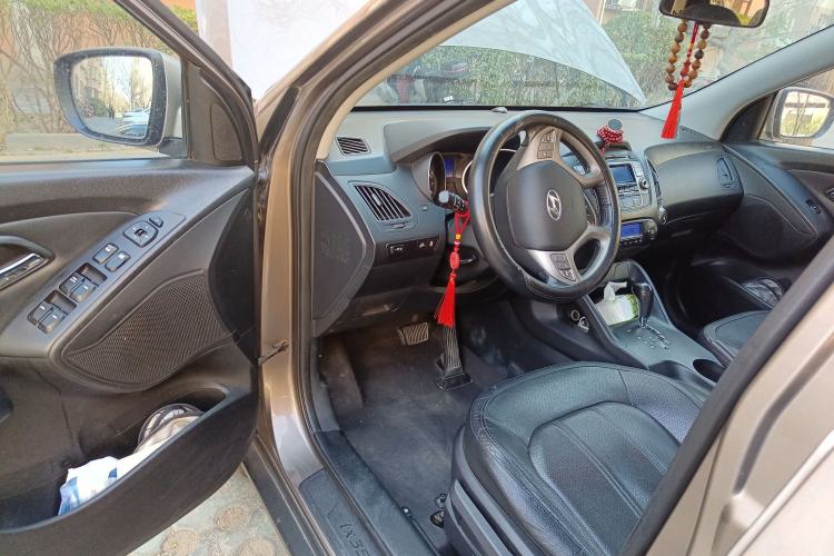 Used Hyundai ix35 2012 2.0L Automatic Two-Wheel Drive Elite Edition GLS Driver Seat