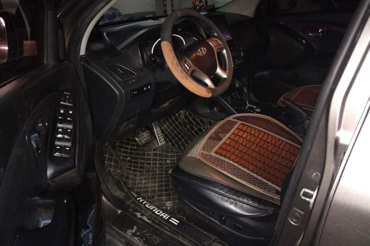 Used Hyundai ix35 2012 2.4L Automatic Two-Wheel Drive Prestige Edition GLS Driver Seat