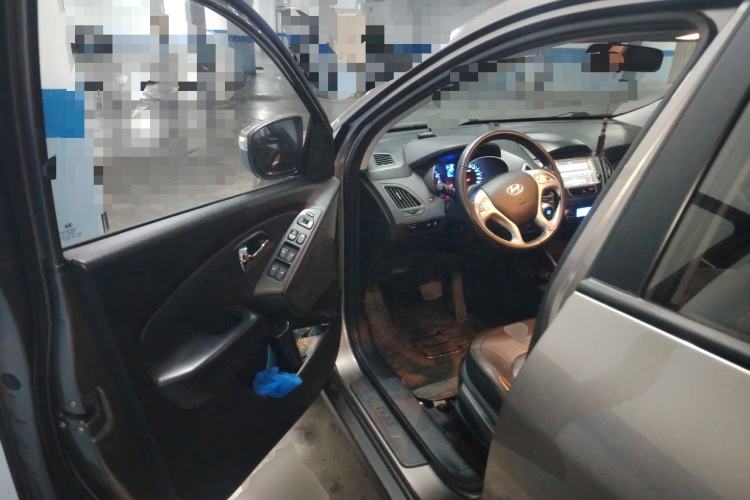Used Hyundai ix35 2012 2.0L Automatic Two-Wheel Drive Elite Edition GLS Driver Seat
