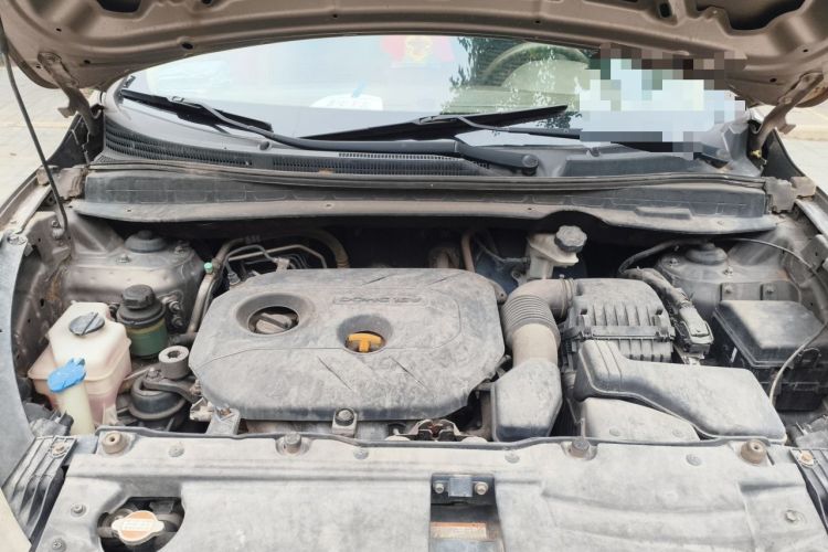 Used Hyundai ix35 2012 2.0L Automatic Two-Wheel Drive New Edition GL Engine Bay