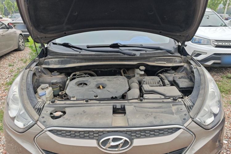 Used Hyundai ix35 2012 2.0L Automatic Two-Wheel Drive Elite Edition GLS Engine Bay