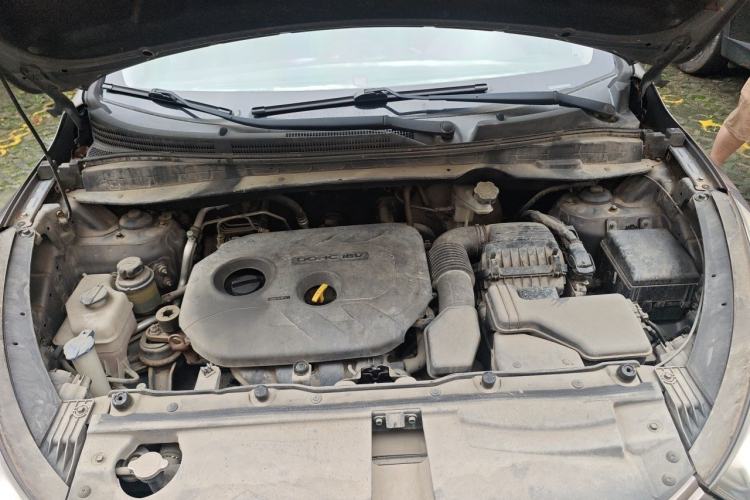 Used Hyundai ix35 2012 2.0L Automatic Two-Wheel Drive Elite Edition GLS Engine Bay