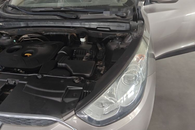 Used Hyundai ix35 2012 2.0L Automatic Two-Wheel Drive Elite Edition GLS Engine Bay Left