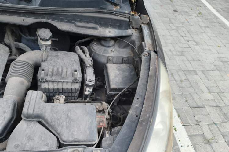 Used Hyundai ix35 2012 2.0L Automatic Two-Wheel Drive New Edition GL Engine Bay Left