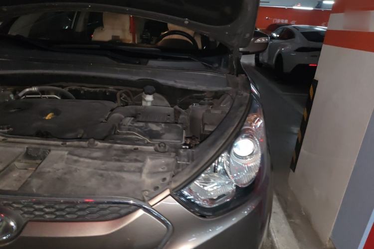 Used Hyundai ix35 2012 2.0L Automatic Two-Wheel Drive Elite Edition GLS Engine Bay Left