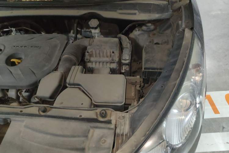 Used Hyundai ix35 2012 2.0L Automatic Two-Wheel Drive Elite Edition GLS Engine Bay Left