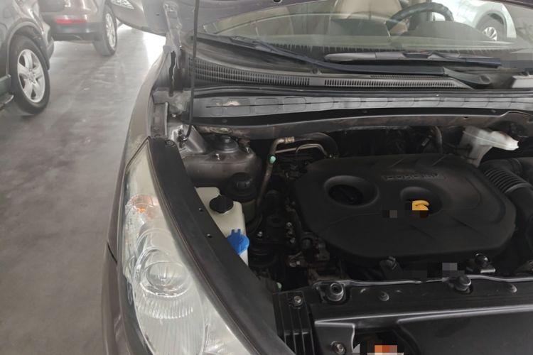 Used Hyundai ix35 2012 2.0L Automatic Two-Wheel Drive Elite Edition GLS Engine Bay Right