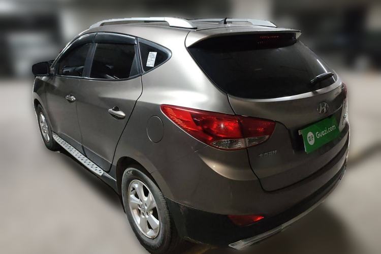 Used Hyundai ix35 2012 2.0L Manual Two-Wheel Drive New Edition GL Exterior 3