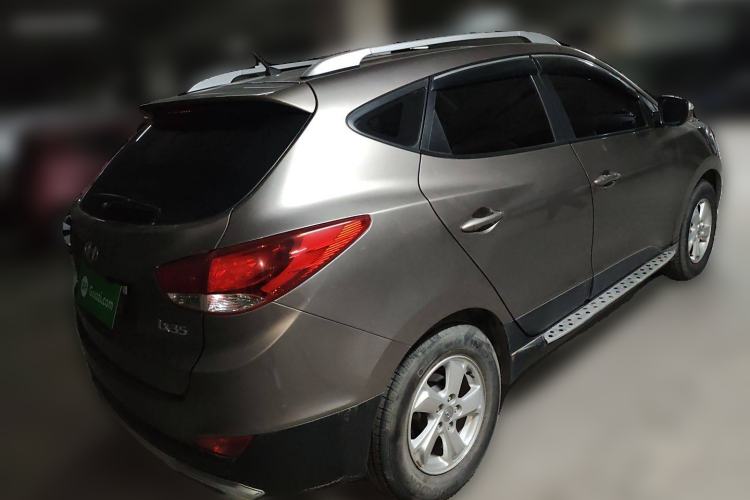 Used Hyundai ix35 2012 2.0L Manual Two-Wheel Drive New Edition GL Exterior 5