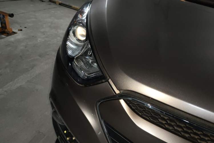 Used Hyundai ix35 2012 2.0L Manual Two-Wheel Drive New Edition GL Exterior 6