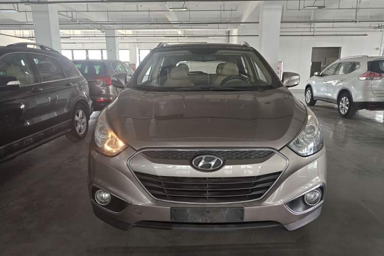 Used Hyundai ix35 2012 2.0L Automatic Two-Wheel Drive Elite Edition GLS Front