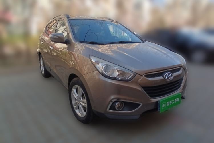 Used Hyundai ix35 2012 2.0L Automatic Two-Wheel Drive Elite Edition GLS Front Right 45 Deg