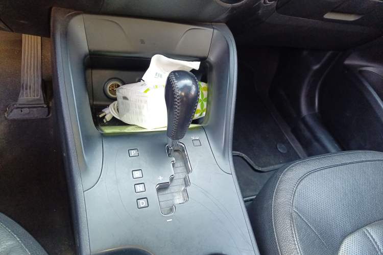 Used Hyundai ix35 2012 2.0L Automatic Two-Wheel Drive Elite Edition GLS Gear Lever