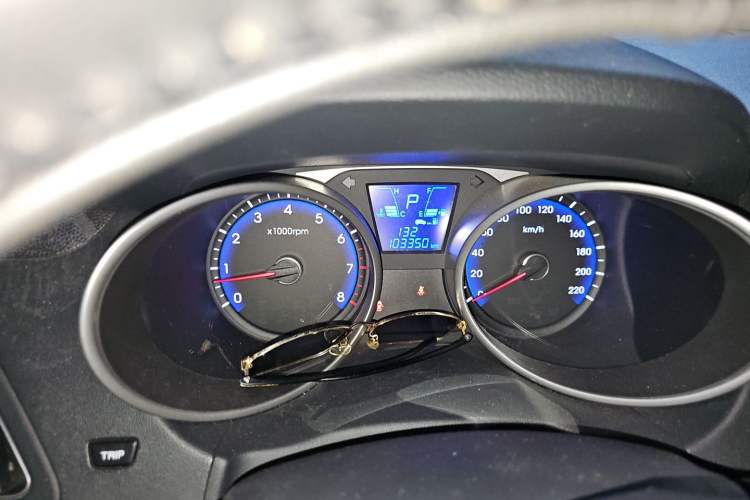 Used Hyundai ix35 2012 2.0L Automatic Two-Wheel Drive Elite Edition GLS Instrument Cluster