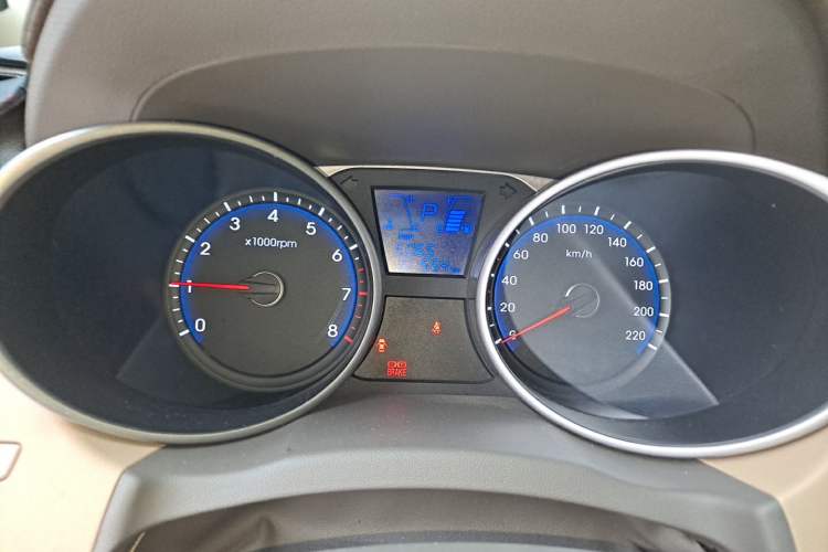 Used Hyundai ix35 2012 2.0L Automatic Two-Wheel Drive Elite Edition GLS Instrument Cluster