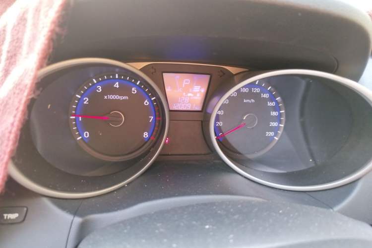 Used Hyundai ix35 2012 2.0L Automatic Two-Wheel Drive Elite Edition GLS Instrument Cluster