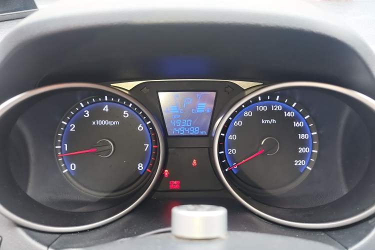 Used Hyundai ix35 2012 2.0L Automatic Two-Wheel Drive Elite Edition GLS Instrument Cluster